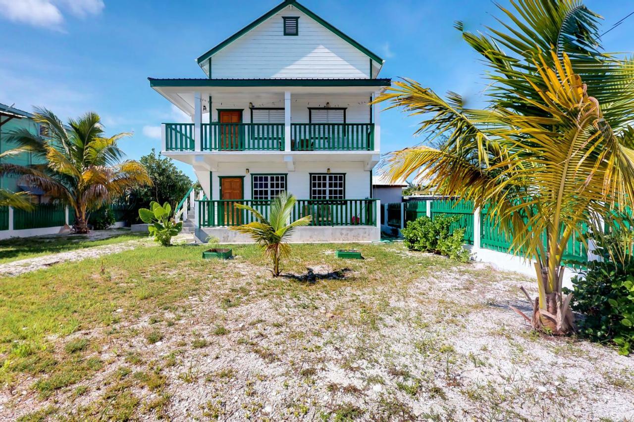Roughrider Inn Caye Caulker Eksteriør billede