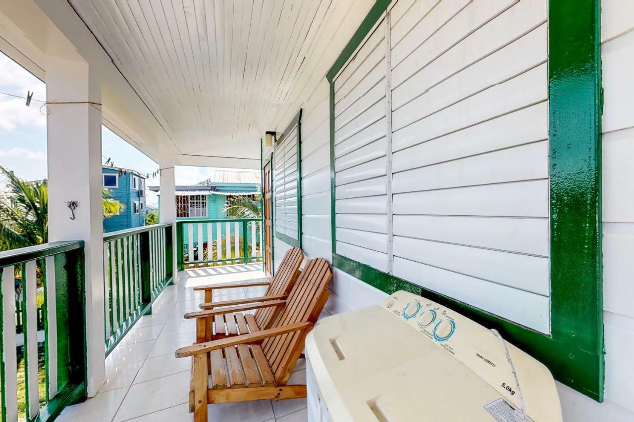 Roughrider Inn Caye Caulker Eksteriør billede